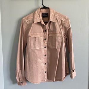 Structured button-down